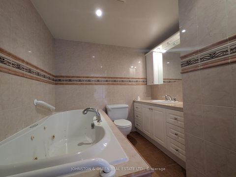 Photo 15 at 501 - 33 Harbour Square, Waterfront Communities C1, Toronto