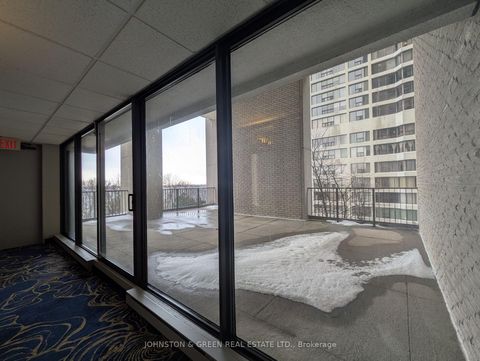 Photo 19 at 501 - 33 Harbour Square, Waterfront Communities C1, Toronto