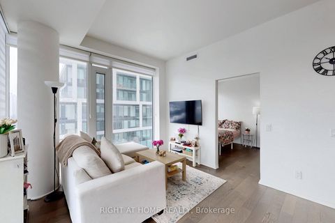 Photo 4 at 905 - 5 Soudan Avenue, Mount Pleasant West, Toronto