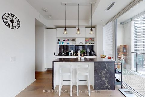 Photo 10 at 905 - 5 Soudan Avenue, Mount Pleasant West, Toronto