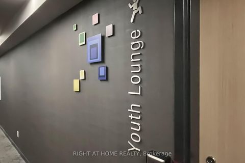 Photo 42 at 905 - 5 Soudan Avenue, Mount Pleasant West, Toronto