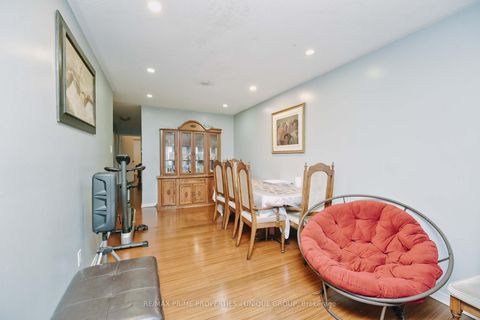 Photo 8 at 7001 Chigwel Court, Malton, Mississauga