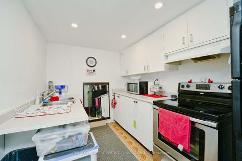 Photo 29 at 7001 Chigwel Court, Malton, Mississauga