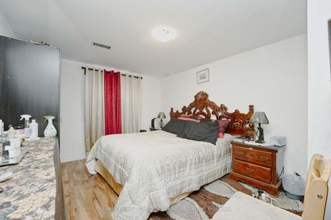 Photo 37 at 7001 Chigwel Court, Malton, Mississauga