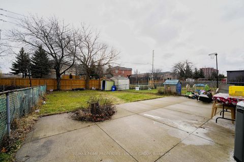 Photo 44 at 7001 Chigwel Court, Malton, Mississauga