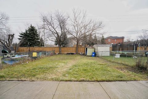 Photo 46 at 7001 Chigwel Court, Malton, Mississauga