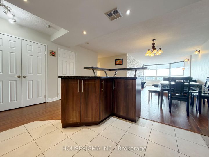 Photo 3 at 1103 - 8 Lisa Street, Queen Street Corridor, Brampton