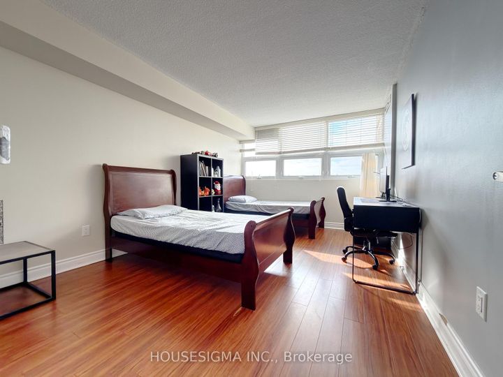 Photo 10 at 1103 - 8 Lisa Street, Queen Street Corridor, Brampton