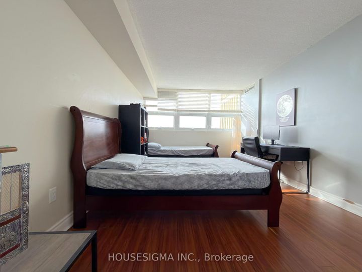 Photo 12 at 1103 - 8 Lisa Street, Queen Street Corridor, Brampton