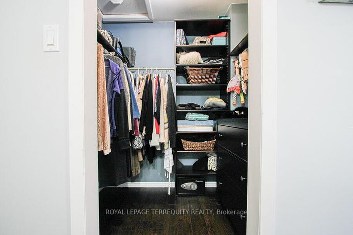 Photo 20 at 3068 Cantelon Crescent, Meadowvale, Mississauga