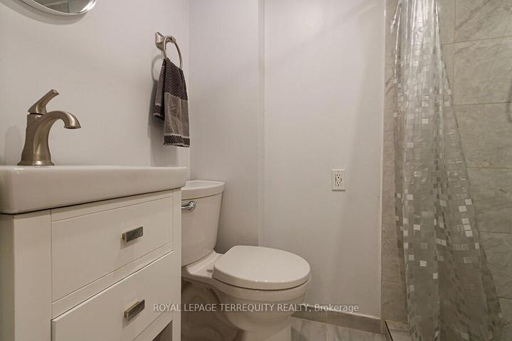 Photo 25 at 3068 Cantelon Crescent, Meadowvale, Mississauga