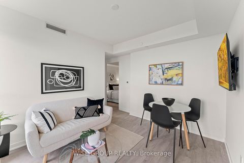 Photo 9 at 906 - 500 Wilson Avenue, Clanton Park, Toronto