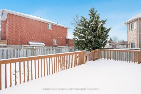 Photo 36 at 25 Dunnett Drive, Ardagh, Barrie