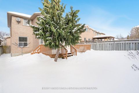 Photo 37 at 25 Dunnett Drive, Ardagh, Barrie