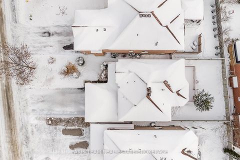 Photo 40 at 25 Dunnett Drive, Ardagh, Barrie