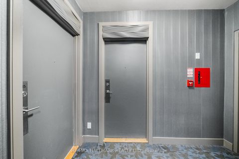 Photo 5 at PH6 - 9600 Yonge Street, North Richvale, Richmond Hill