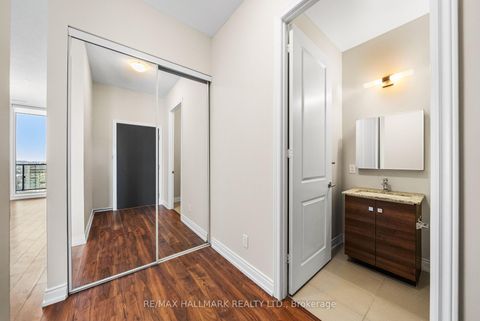 Photo 7 at PH6 - 9600 Yonge Street, North Richvale, Richmond Hill