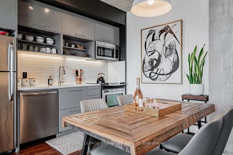 Photo 7 at 405 - 51 Trolley Crescent, Moss Park, Toronto