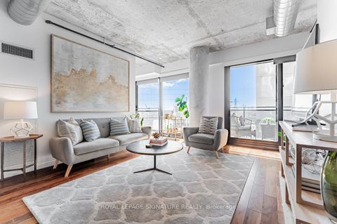 Photo 10 at 405 - 51 Trolley Crescent, Moss Park, Toronto