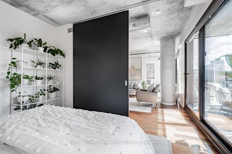 Photo 15 at 405 - 51 Trolley Crescent, Moss Park, Toronto