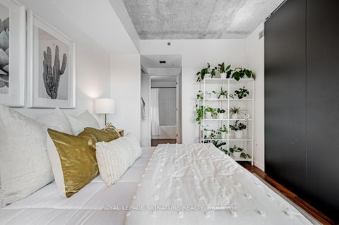 Photo 16 at 405 - 51 Trolley Crescent, Moss Park, Toronto