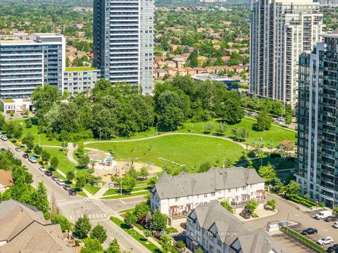 Photo 16 at 406 - 85 North Park Road, Beverley Glen, Vaughan