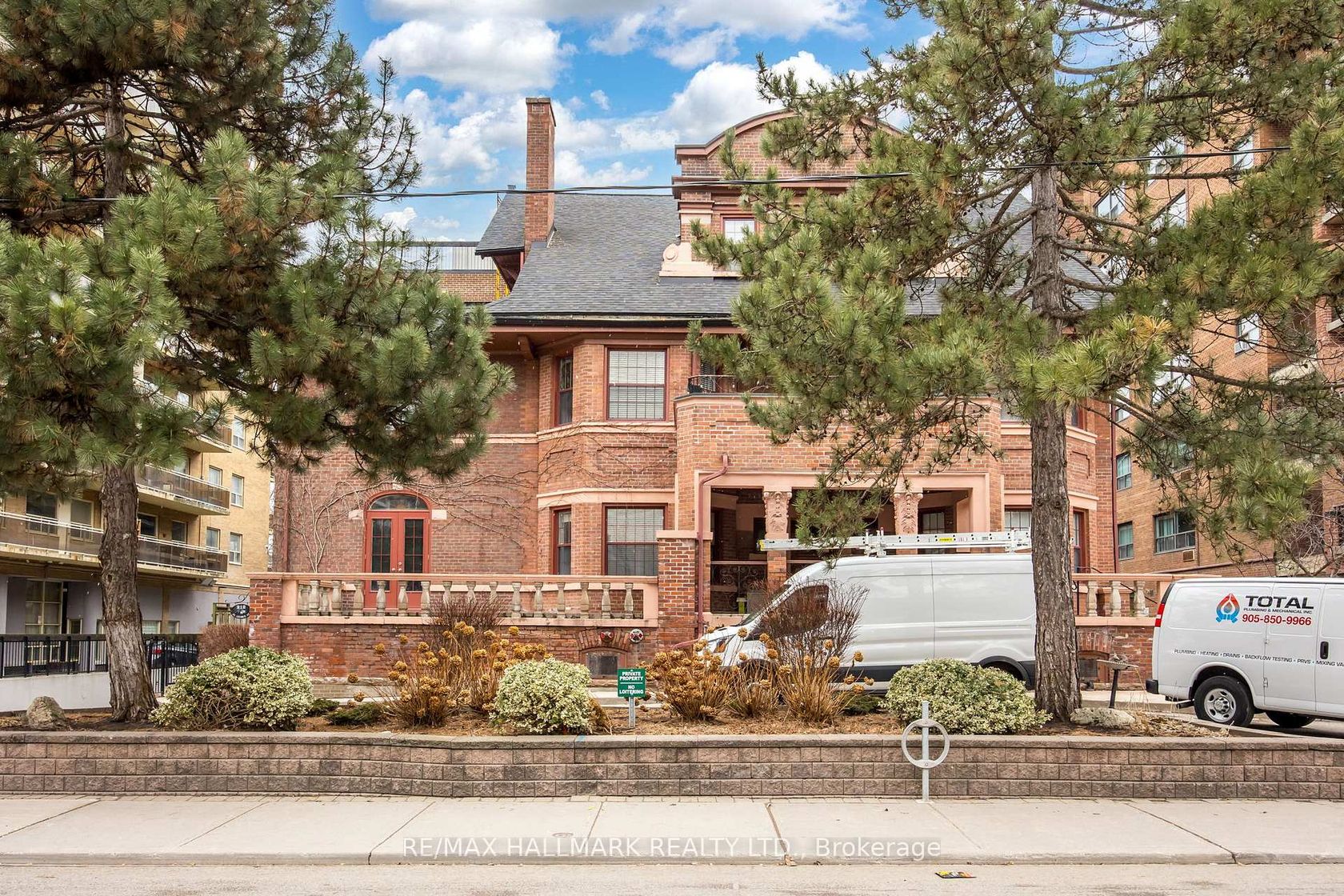 203 - 212 St George Street, Annex, Toronto photo number 2