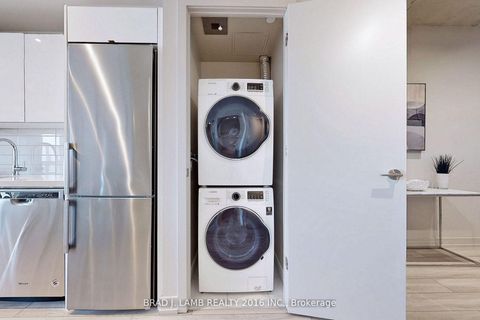 Photo 17 at 1601 - 458 Richmond Street W, Waterfront Communities C1, Toronto