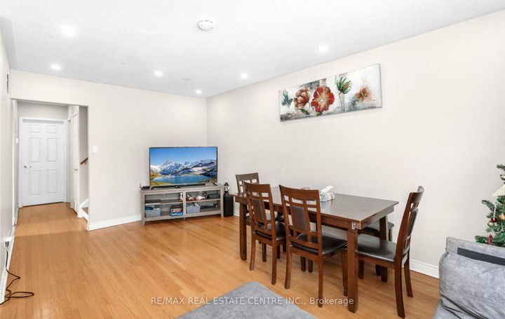 Photo 4 at 1 Tindale Road, Madoc, Brampton