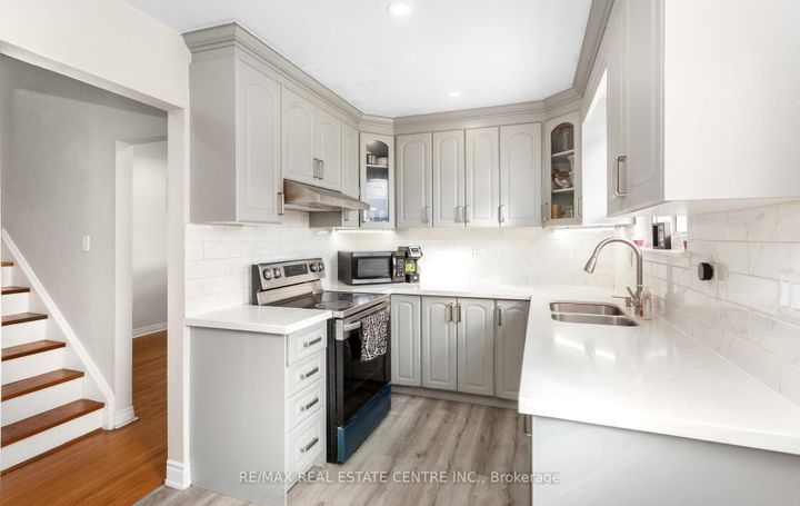 Photo 9 at 1 Tindale Road, Madoc, Brampton