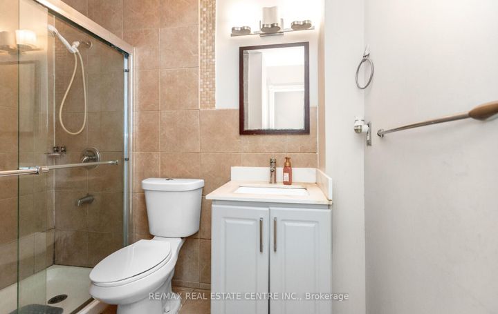 Photo 13 at 1 Tindale Road, Madoc, Brampton