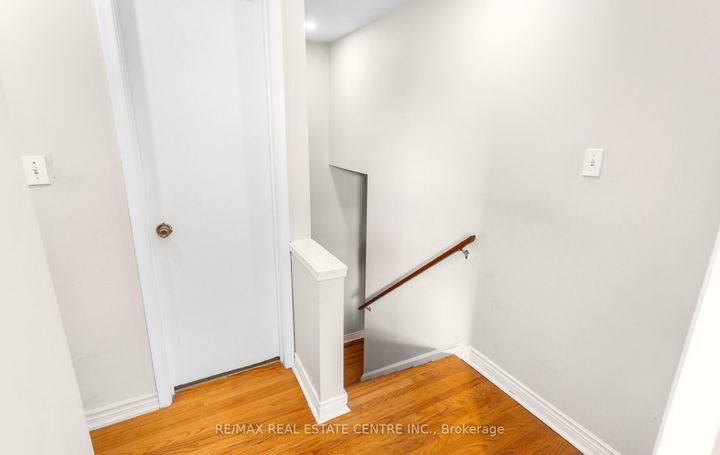 Photo 14 at 1 Tindale Road, Madoc, Brampton