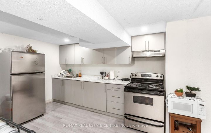 Photo 24 at 1 Tindale Road, Madoc, Brampton