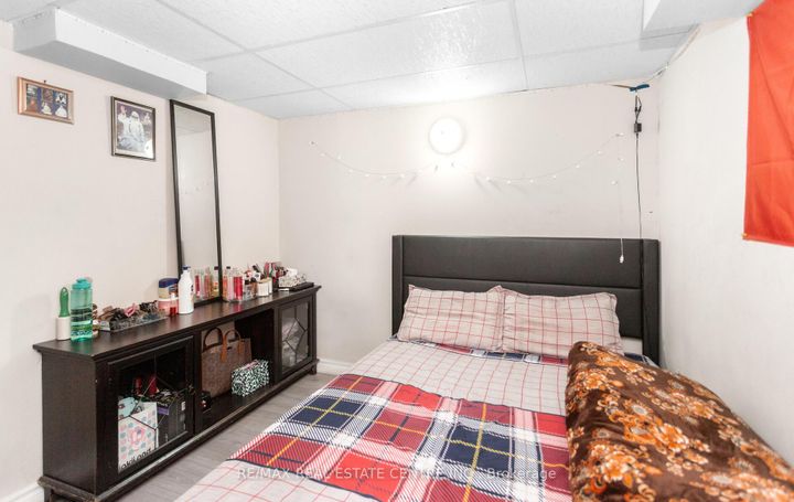 Photo 29 at 1 Tindale Road, Madoc, Brampton