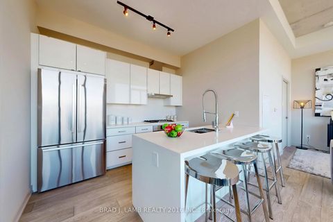 Photo 11 at 1701 - 458 Richmond Street W, Waterfront Communities C1, Toronto