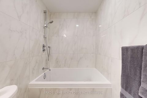 Photo 32 at 1701 - 458 Richmond Street W, Waterfront Communities C1, Toronto