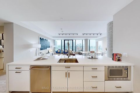 Photo 10 at 1702 - 458 Richmond Street W, Waterfront Communities C1, Toronto