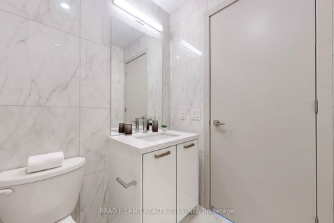 Photo 32 at 1702 - 458 Richmond Street W, Waterfront Communities C1, Toronto