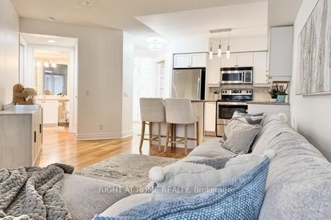 Photo 3 at 701 - 78 Harrison Garden Boulevard, Willowdale East, Toronto