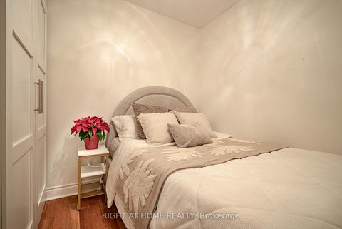 Photo 11 at 701 - 78 Harrison Garden Boulevard, Willowdale East, Toronto