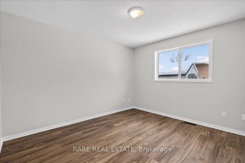 Photo 14 at 30 Mcveigh Drive, Northwest, Barrie