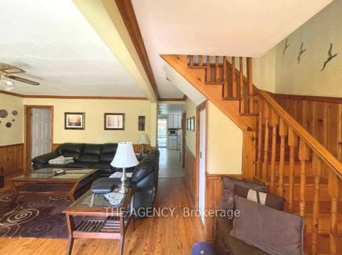 Photo 3 at 56 Sylvan Crescent, Oak Ridges Lake Wilcox, Richmond Hill