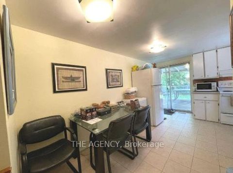 Photo 4 at 56 Sylvan Crescent, Oak Ridges Lake Wilcox, Richmond Hill