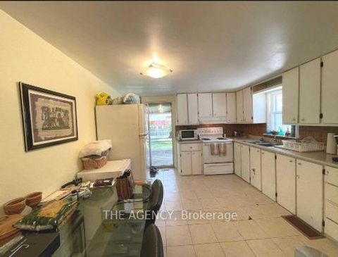 Photo 6 at 56 Sylvan Crescent, Oak Ridges Lake Wilcox, Richmond Hill