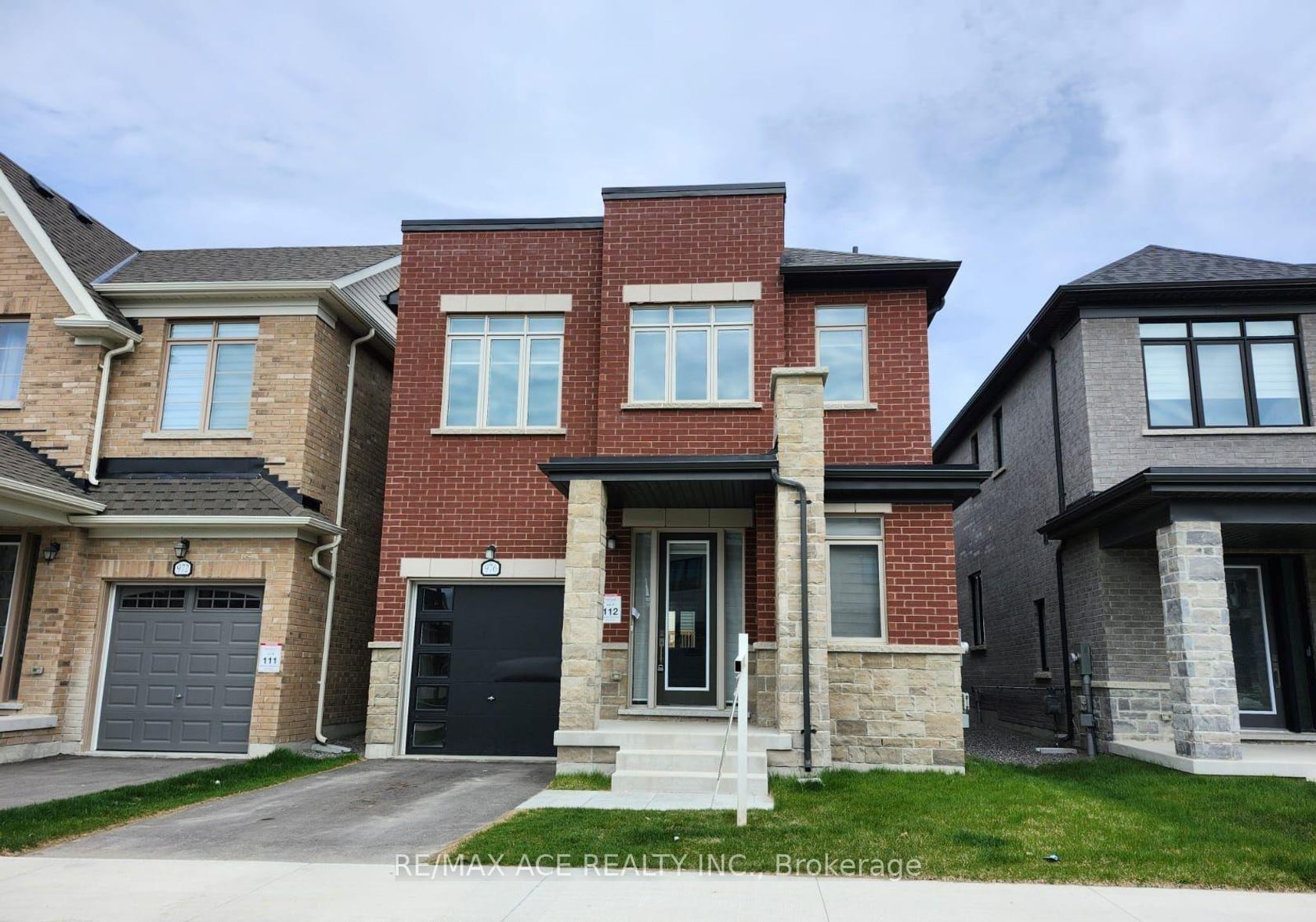 976 Andrew Murdoch Street W, Kedron, Oshawa 