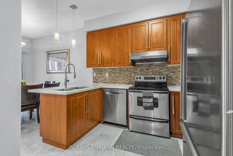 Photo 9 at 6 Mediterra Drive, Vellore Village, Vaughan