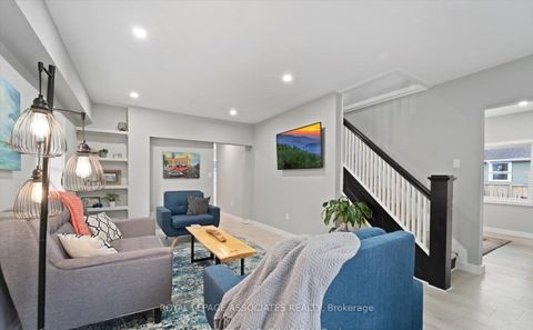 Photo 2 at 179 Church Street, Keswick North, Georgina