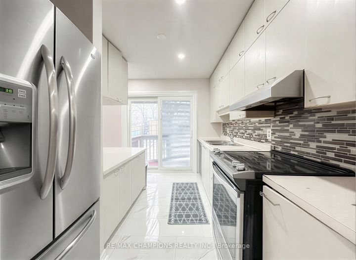 Photo 4 at 68 Nanwood Drive, Bram East, Brampton