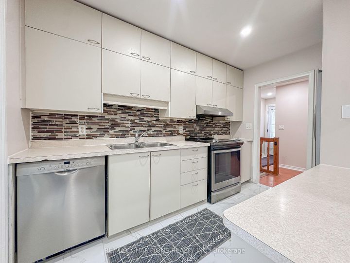 Photo 5 at 68 Nanwood Drive, Bram East, Brampton