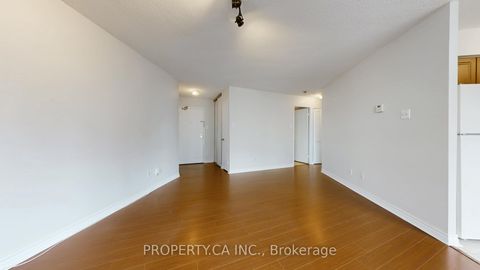 Photo 9 at 1606 - 260 Queens Quay W, Waterfront Communities C1, Toronto